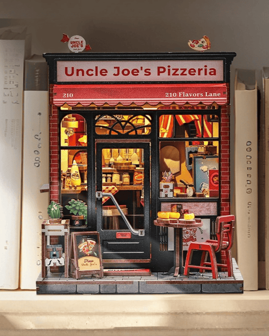 Uncle Joe's Pizzeria Miniature House