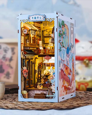 Azure Phoenix Lodge Book Nook