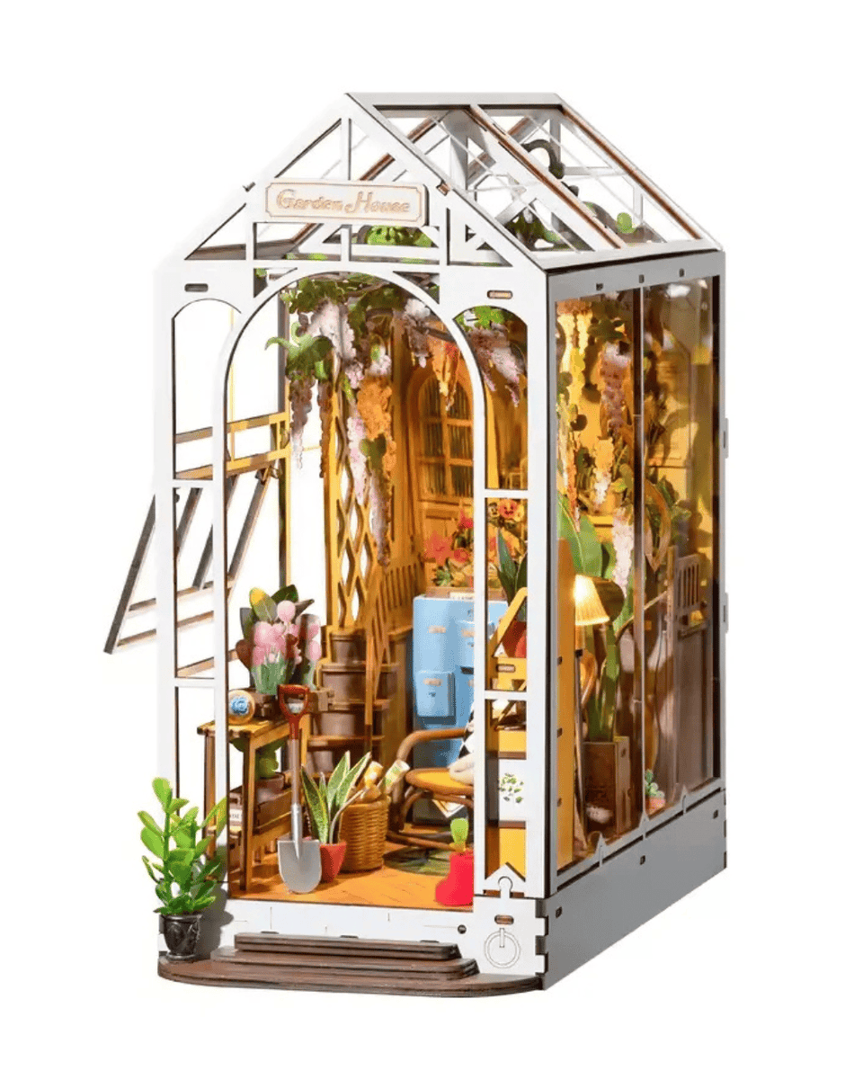 NOOK and STORY Book Nook Garden House Book Nook Kit