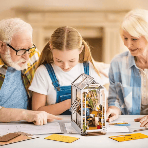 NOOK and STORY Book Nook Garden House Book Nook Kit