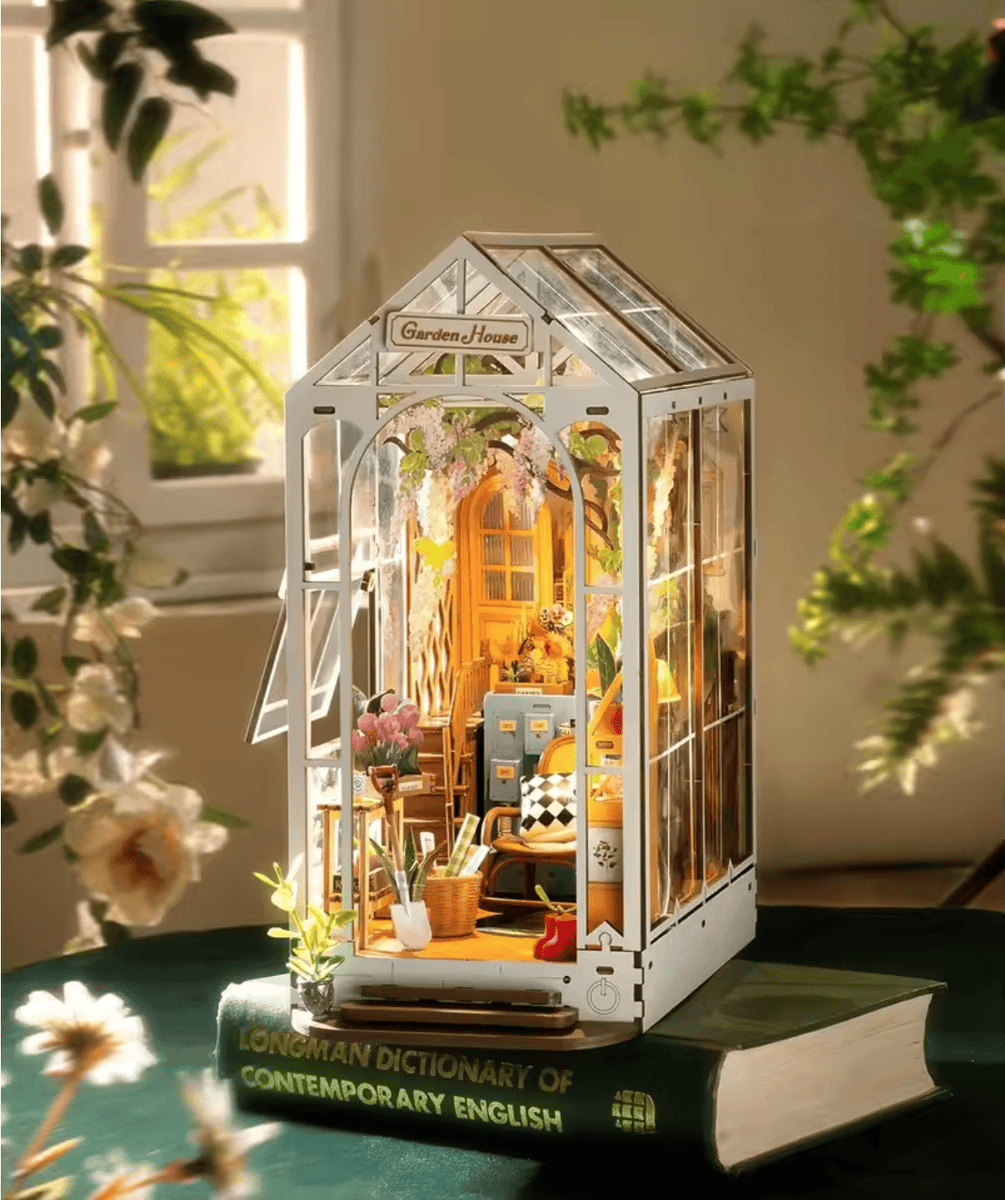 NOOK and STORY Book Nook Garden House Book Nook Kit