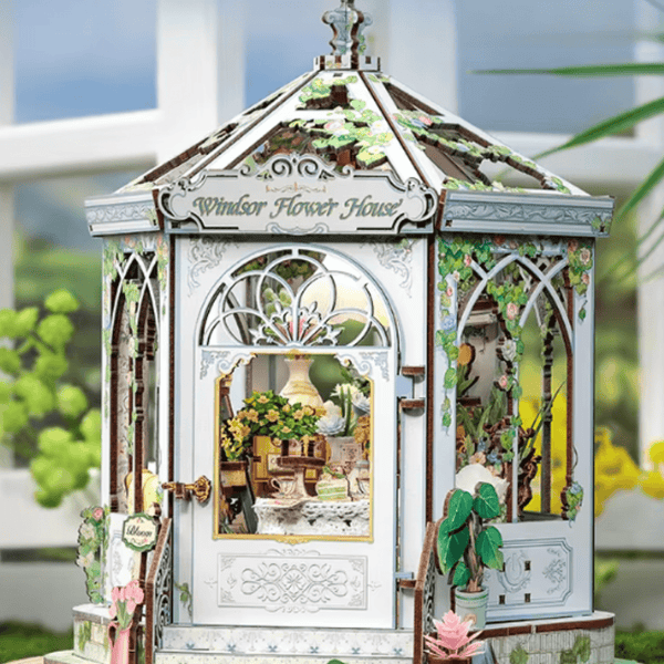 NOOK and STORY Book Nook Windsor Flower House Book Nook