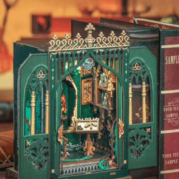 NOOK and STORY Darkness Herbarium Book Nook